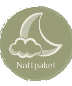 En grön rund ring med en måne och ett moln i, skissade. Står texten nattpaket under månen.